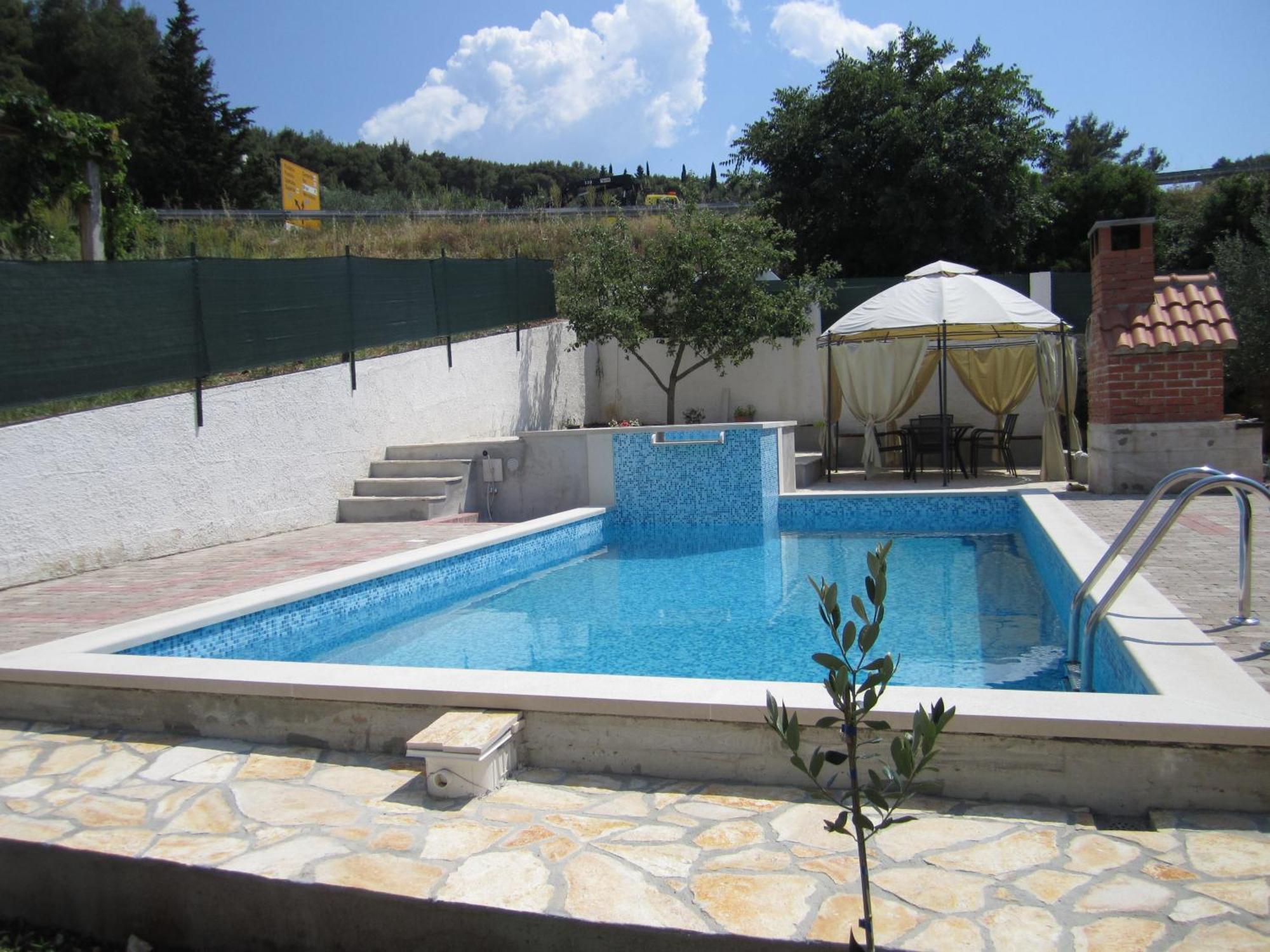 Apartments Nives Supetar Rum bild
