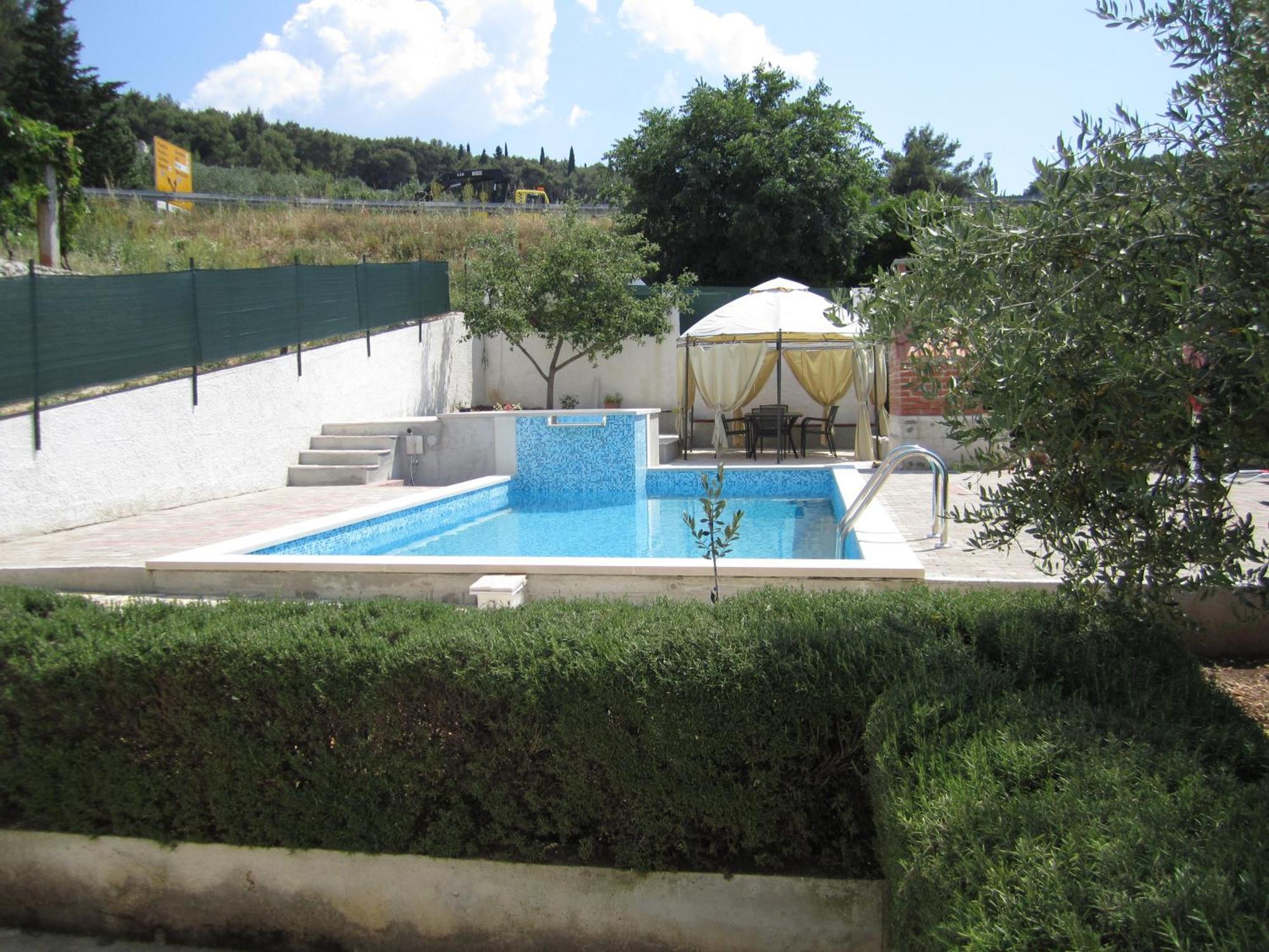 Apartments Nives Supetar Rum bild